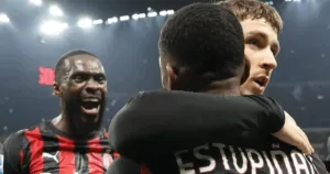 Derby Panas Milan Berakhir Dramatis! Gol Estupinan Buat Persaingan Gelar Serie A Makin Membara 6 Derby Panas Milan Berakhir Dramatis! Gol Estupinan Buat Persaingan Gelar Serie A Makin Membara