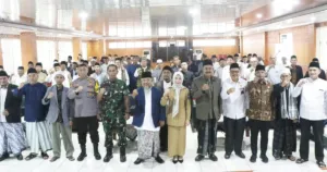 Bupati Serang Tekankan Pentingnya Edukasi untuk Mencegah Degradasi Moral 8 Bupati Serang Tekankan Pentingnya Edukasi untuk Mencegah Degradasi Moral