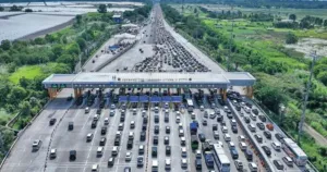 Puncak Arus Balik Membludak, 22 Gardu Tol Cikampek Utama Dibuka