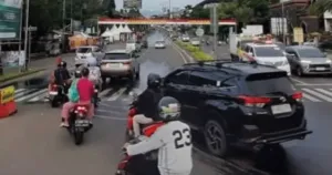 Terobos One Way Puncak, Pengendara Dipaksa Putar Arah ke Tol Jagorawi