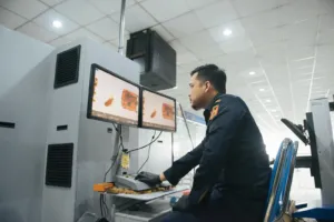Bea Cukai Tangkap Penumpang Bawa 3 Botol MMEA di Bandara Minangkabau