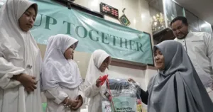 Dompet Dhuafa dan Bostanten Santuni 60 Anak Yatim di Jakarta Timur 8 Dompet Dhuafa dan Bostanten Santuni 60 Anak Yatim di Jakarta Timur