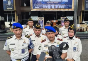 Plh Kakanwil Ditjenpas Lampung Ungkap Fakta Mengejutkan soal Disiplin Pegawai, Ini Pesannya 7 Plh Kakanwil Ditjenpas Lampung Ungkap Fakta Mengejutkan soal Disiplin Pegawai, Ini Pesannya