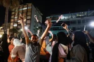 Israel dan Lebanon Sepakati Gencatan Senjata, AS Ungkap 6 Poin Penting 6 Israel dan Lebanon Sepakati Gencatan Senjata, AS Ungkap 6 Poin Penting