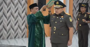 Resmi Dipromosikan! Dedie Tri Hariyadi Kini Jabat Kajati Sumbar, Ini Rekam Jejaknya 5 Resmi Dipromosikan! Dedie Tri Hariyadi Kini Jabat Kajati Sumbar, Ini Rekam Jejaknya