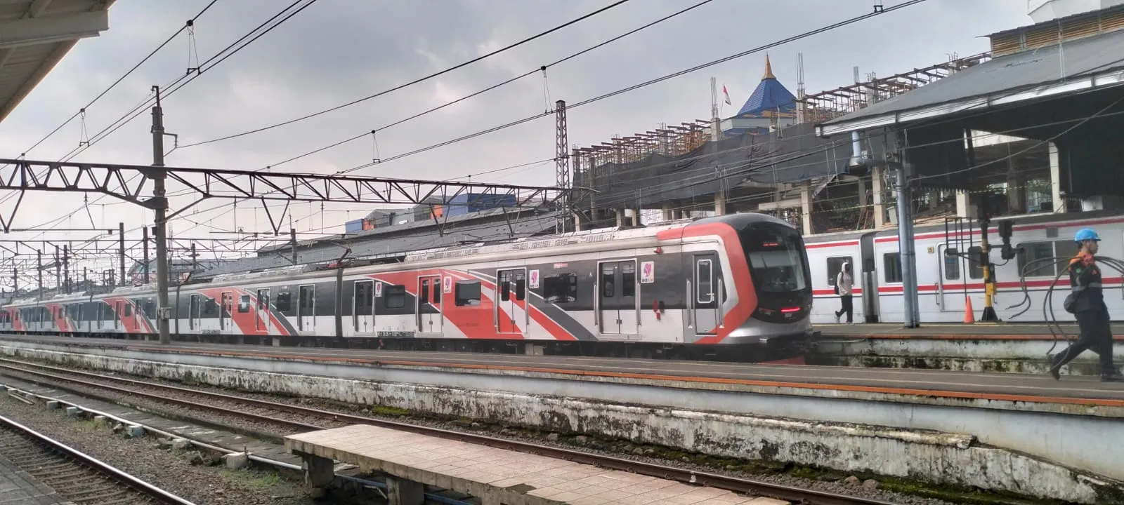 Stasiun Bogor Dinilai Jelek, Menhub Dudy Minta KAI Segera Renovasi 1 Stasiun Bogor Dinilai Jelek, Menhub Dudy Minta KAI Segera Renovasi