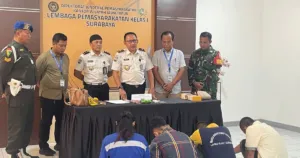 Modus Baru! Sabu Disembunyikan di Gantungan Kunci Boneka, Pengunjung Diciduk di Lapas Surabaya