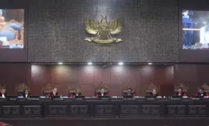 MK Tolak Uji Materi Masa Jabatan Kapolri