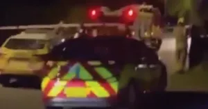Serangan Bom Molotov ke Sinagoge London, Polisi Kejar Pelaku dan Tingkatkan Pengamanan 4 Serangan Bom Molotov ke Sinagoge London, Polisi Kejar Pelaku dan Tingkatkan Pengamanan
