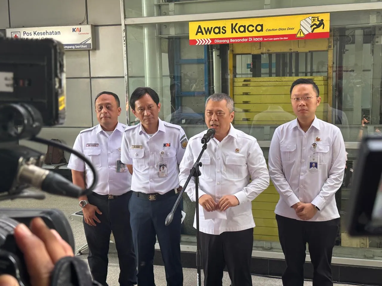 106 Korban Kecelakaan Kereta Bekasi Timur, Menhub Minta Evaluasi Total Sistem 1 106 Korban Kecelakaan Kereta Bekasi Timur, Menhub Minta Evaluasi Total Sistem
