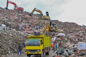 TPA Burangkeng Overload, Bekasi Siapkan Jurus Ubah Sampah Jadi Bahan Bakar 4 TPA Burangkeng Overload, Bekasi Siapkan Jurus Ubah Sampah Jadi Bahan Bakar