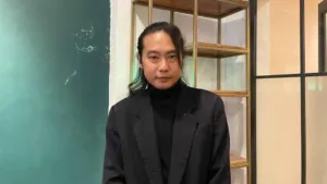 Dari Kafe ke Panggung Besar, Ibnu Wildan Siap Gebrak Lewat Album “Perayaan Patah Hati”