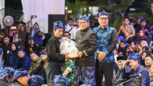 Andra Soni Terima Amanat Pelestarian Alam dari Warga Adat Badui di Seba 2026