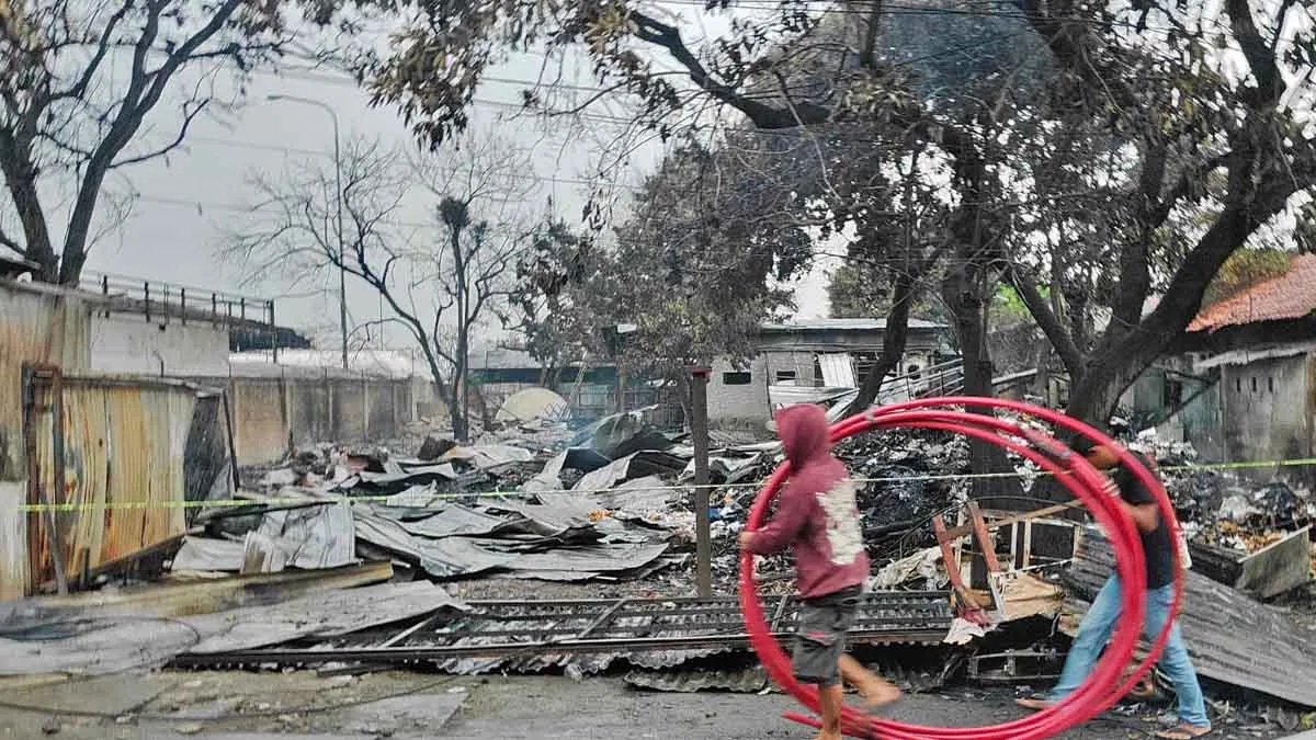 Update Ledakan SPBE Cimuning Bekasi: 19 Rumah Hangus dan 17 Luka Bakar 1 Update Ledakan SPBE Cimuning Bekasi: 19 Rumah Hangus dan 17 Luka Bakar