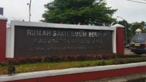 Plafon RSUD Berkah Pandeglang Ambruk saat Hujan, Pasien Panik Dievakuasi