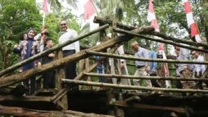 Jembatan Cikotak Dibangun Lewat CSR OJK, Bupati Serang Ratu Zakiyah Yakin Dorong Ekonomi Warga