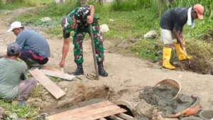 Jalan Rusak dan Jembatan Jebol di Bojonegara Diperbaiki Swadaya, TNI Turun Tangan Saat Perbaikan Pemkab Serang Dipertanyakan