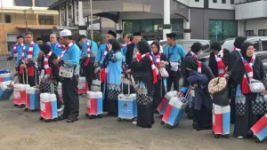 Suasana Haru Mengiringi Kepergian 445 Jemaah Bekasi Terbang ke Tanah Suci