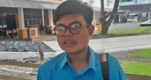 Bikin Haru! Calon Haji Termuda 16 Tahun Tunaikan Amanah Terakhir Sang Ayah