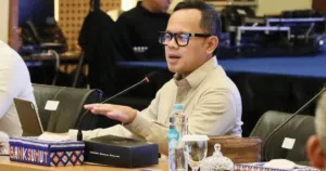 Wamendagri Dorong Efisiensi dan Reformasi BUMD Secara Menyeluruh