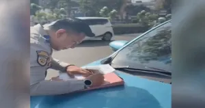 Viral Taksi Pelat B Ditilang di Bogor, Dishub Tegaskan Soal Pelanggaran Wilayah Operasi 4 Viral Taksi Pelat B Ditilang di Bogor, Dishub Tegaskan Soal Pelanggaran Wilayah Operasi