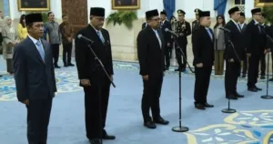Prabowo Lantik 6 Pejabat Baru, Dudung dan Jumhur Masuk Pos Strategis