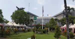 Warga Nilai Pelayanan Samsat Jaktim Kini Makin Cepat dan Modern 2 Warga Nilai Pelayanan Samsat Jaktim Kini Makin Cepat dan Modern