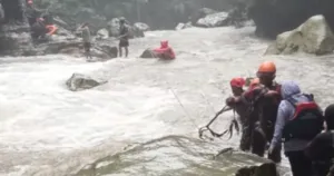 Pencarian Korban Tenggelam di Sungai Cileungsi Diperluas, Tim SAR Fokus Lakukan Penyelaman