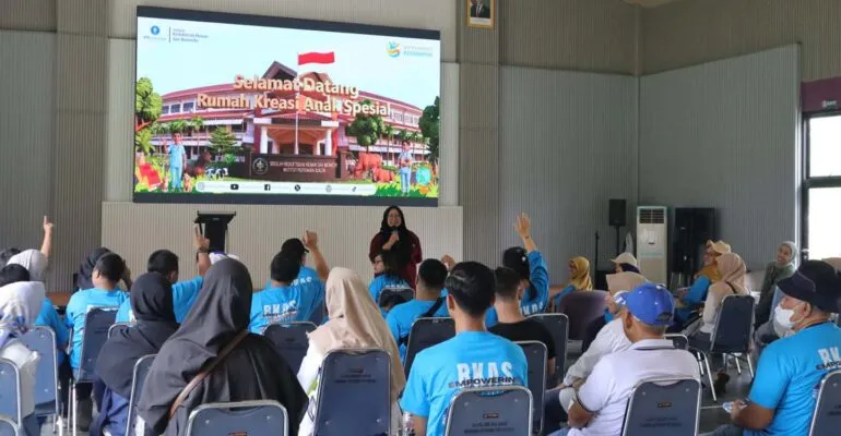 IPB University dan RKAS Gelar Edukasi Inklusif Berbasis Alam untuk Anak Down Syndrome 1 IPB University dan RKAS Gelar Edukasi Inklusif Berbasis Alam untuk Anak Down Syndrome