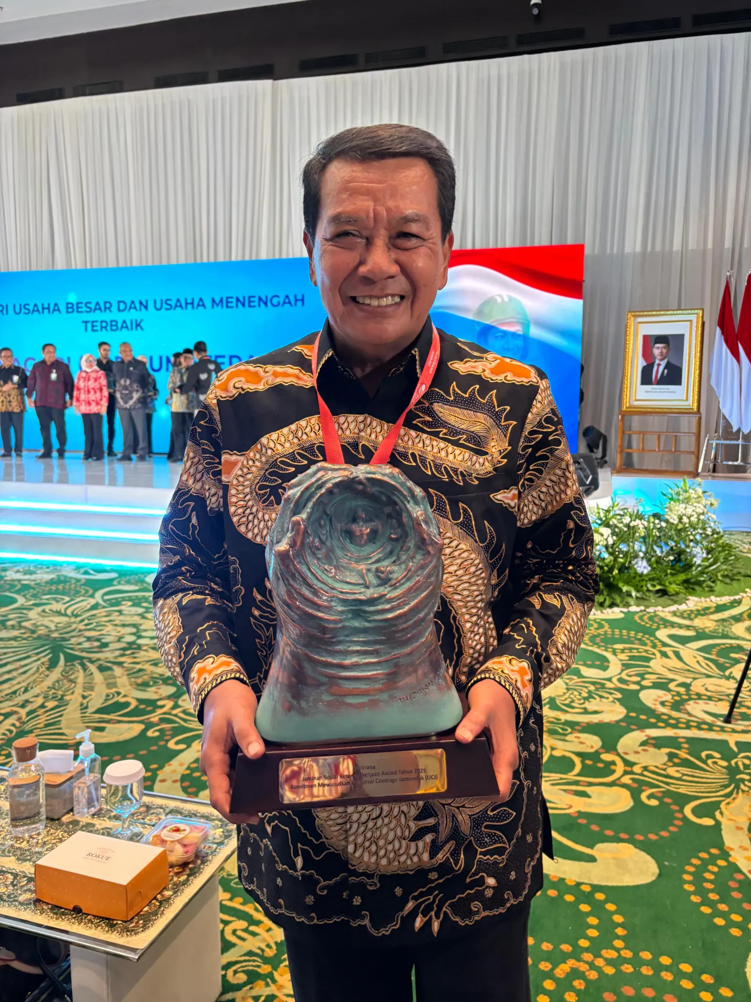 Kabupaten Tangerang Raih Paritrana Award 2025, Maesyal Rasyid Perkuat Perlindungan Pekerja Rentan 2 Pekerja Rentan2