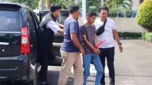 Baru Keluar Penjara, Ini Tampang Spesialis Maling Ponsel yang Resahkan Warga Cikarang