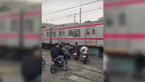 Aksi Terobos Palang Kereta Masih Marak, Cerminkan Rendahnya Kesadaran Keselamatan
