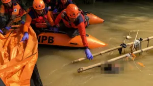 Balita Korban Terseret Arus Sungai Cisimeut Lebak Ditemukan Meninggal 4 Balita Korban Terseret Arus Sungai Cisimeut Lebak Ditemukan Meninggal