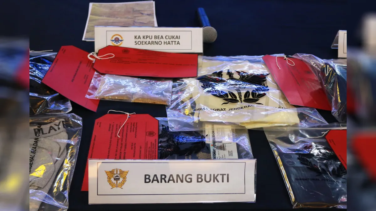 Emas Rp700 Juta Diselundupkan dalam Pampers, Bea Cukai Soetta Bongkar Modus WN India 2 bea cukai 1 1