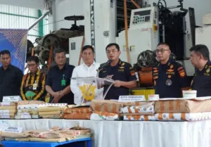 DJBC Bongkar Jaringan Pita Cukai Palsu, Potensi Kebocoran Negara Rp570 Miliar