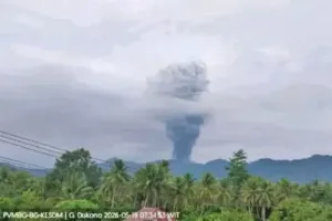 Gunung Dukono Kembali Erupsi Muntahkan Abu Vulkanik Setinggi 3.000 Meter
