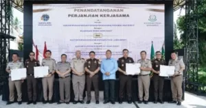 Kajari dan Kepala BPN Depok Teken MoU, Perkuat Sinergi Penanganan Masalah Pertanahan 3 Kajari dan Kepala BPN Depok Teken MoU, Perkuat Sinergi Penanganan Masalah Pertanahan