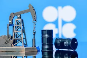 OPEC+ Diperkirakan Naikkan Produksi Minyak Juli di Tengah Ketegangan Hormuz