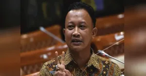 Kompolnas Sindir Polisi yang Sibuk Live Streaming Saat Layani Warga 8 Kompolnas Sindir Polisi yang Sibuk Live Streaming Saat Layani Warga