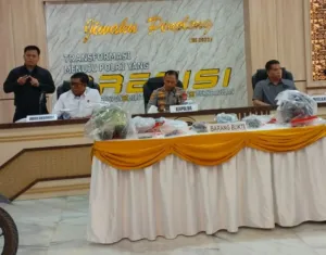 Dua Pelaku Penembakan Bripka Anumerta Arya Supena Ditangkap, Satu Tewas Ditembak Polisi 8 Dua Pelaku Penembakan Bripka Anumerta Arya Supena Ditangkap, Satu Tewas Ditembak Polisi