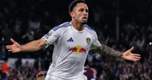 Hajar Burnley 3-1, Leeds Jauhi Zona Degradasi