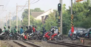 KAI Bakal Tutup 235 Perlintasan Liar, 1.864 Titik Dinilai Berbahaya