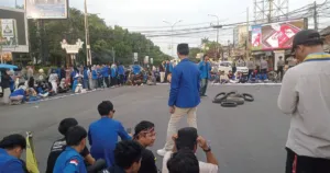 PMII Banten Soroti Krisis Pendidikan di Pandeglang: 42 Ribu Anak Tak Sekolah 1 PMII Banten Soroti Krisis Pendidikan di Pandeglang: 42 Ribu Anak Tak Sekolah