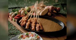 Sate Kardjan Hadir di BSD City, Legenda Sate Buntel Sejak 1925 Kini dengan Nuansa Lebih Nyaman 1 Sate Kardjan Hadir di BSD City, Legenda Sate Buntel Sejak 1925 Kini dengan Nuansa Lebih Nyaman