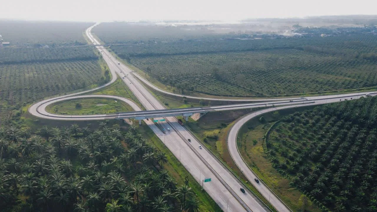 Ribuan Wisatawan Lintasi Ruas Tol Nusantara, Jalur Yogyakarta dan Bali Paling Padat 2 tol medan bukittinggi