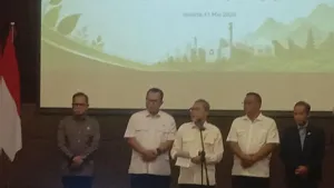 Zulhas Bertekad Bereskan 62 Zona Sampah Darurat, Diubah Jadi Listrik