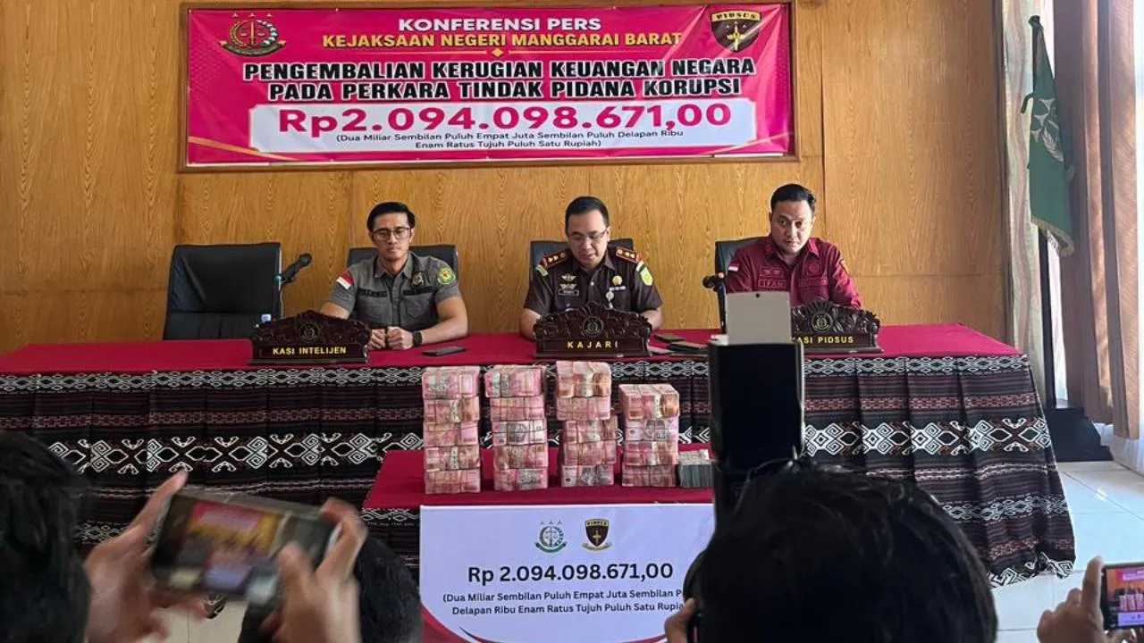 Kejari Manggarai Barat Berhasil Pulihkan Kerugian Negara Rp2 Miliar Sepanjang 2026, Bukti Nyata Perang Melawan Korupsi 2 Proyek Baru 2026 06 03T105202.482