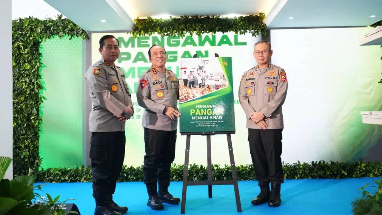 Wakapolri Dedi Prasetyo Luncurkan Buku ke-42, Ungkap Peran Strategis Polri dalam Menjaga Ketahanan Pangan Nasional 1 Wakapolri Dedi Prasetyo Luncurkan Buku ke-42, Ungkap Peran Strategis Polri dalam Menjaga Ketahanan Pangan Nasional