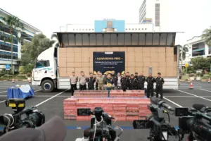 Bea Cukai Banten Gagalkan Pengiriman 8,2 Juta Batang Rokok Ilegal Tujuan Sumatra 9 Bea Cukai Banten Gagalkan Pengiriman 8,2 Juta Batang Rokok Ilegal Tujuan Sumatra