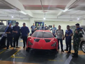 Kejagung Sita Lamborghini, Excavator, dan Puluhan Dump Truck Milik Tersangka Aseng